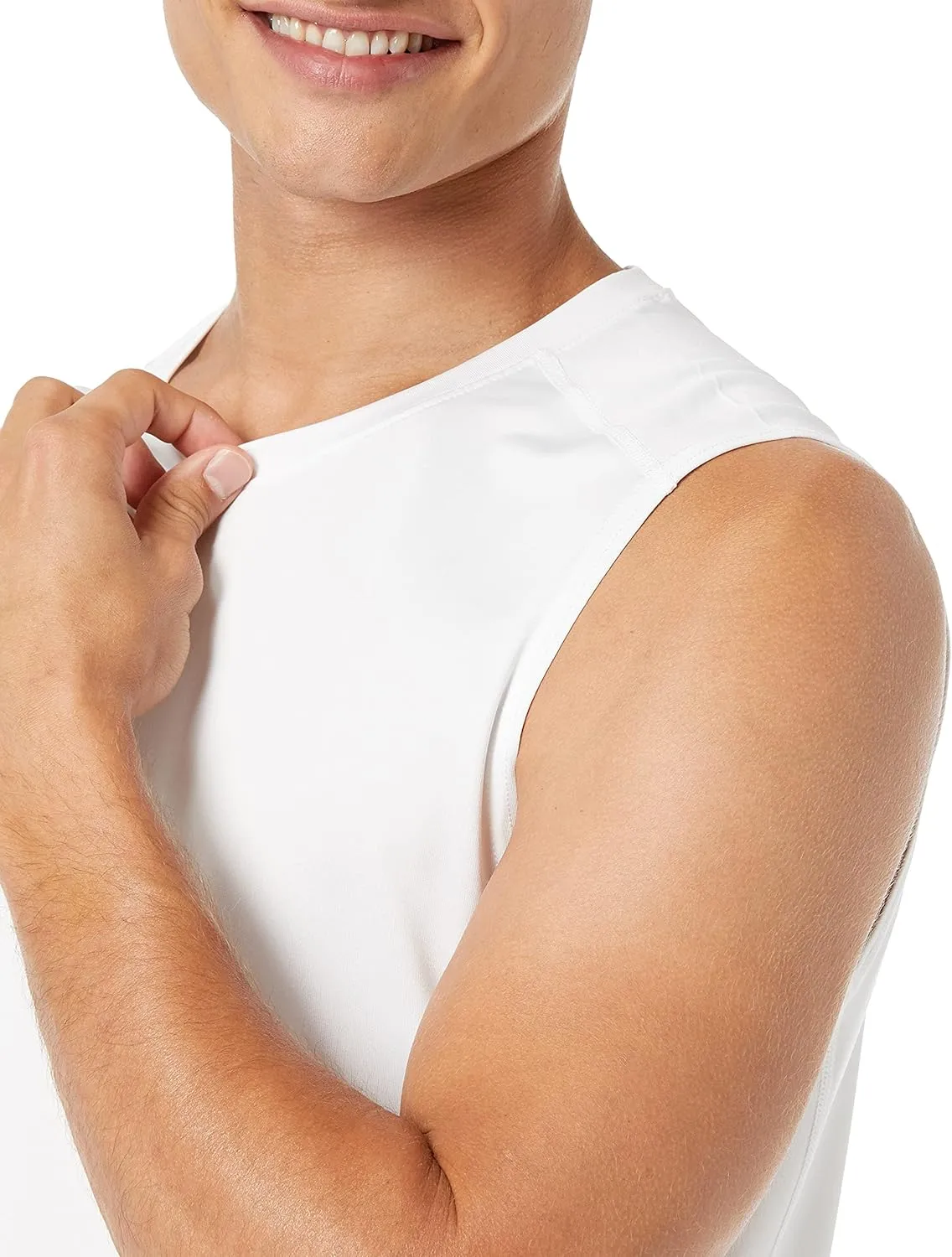 Amazon Essentials Men's Active Quick Dry Tech Stretch Lightweight Sleeveless Muscle Shirt
