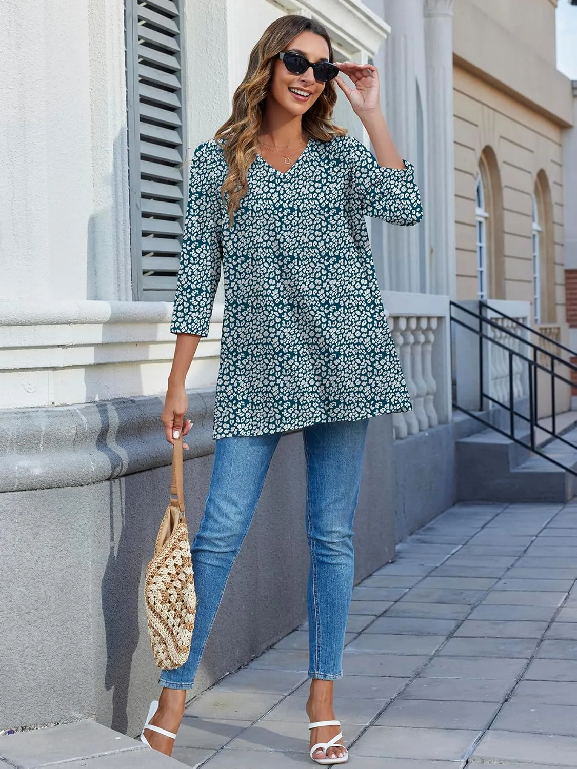 HDLTE 3/4 Length Sleeve Womens Tops V Neck Loose Fit Flowy Oversized Tshirts Floral Swing Flare Tunics