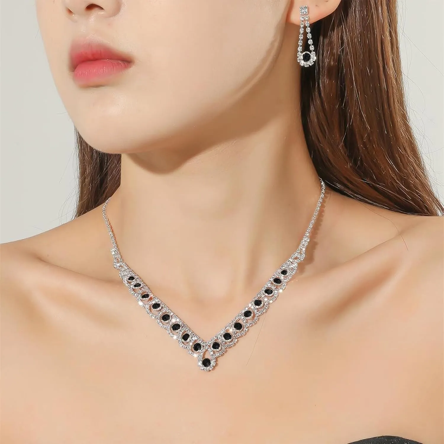 HUASAI Silver Jewelry Set Wedding Jewelry Sets for Brides Bridesmaid Crystal Necklace and Earrings Set Formal Prom Accessories for Wedding Day Costume Jewelry for Women