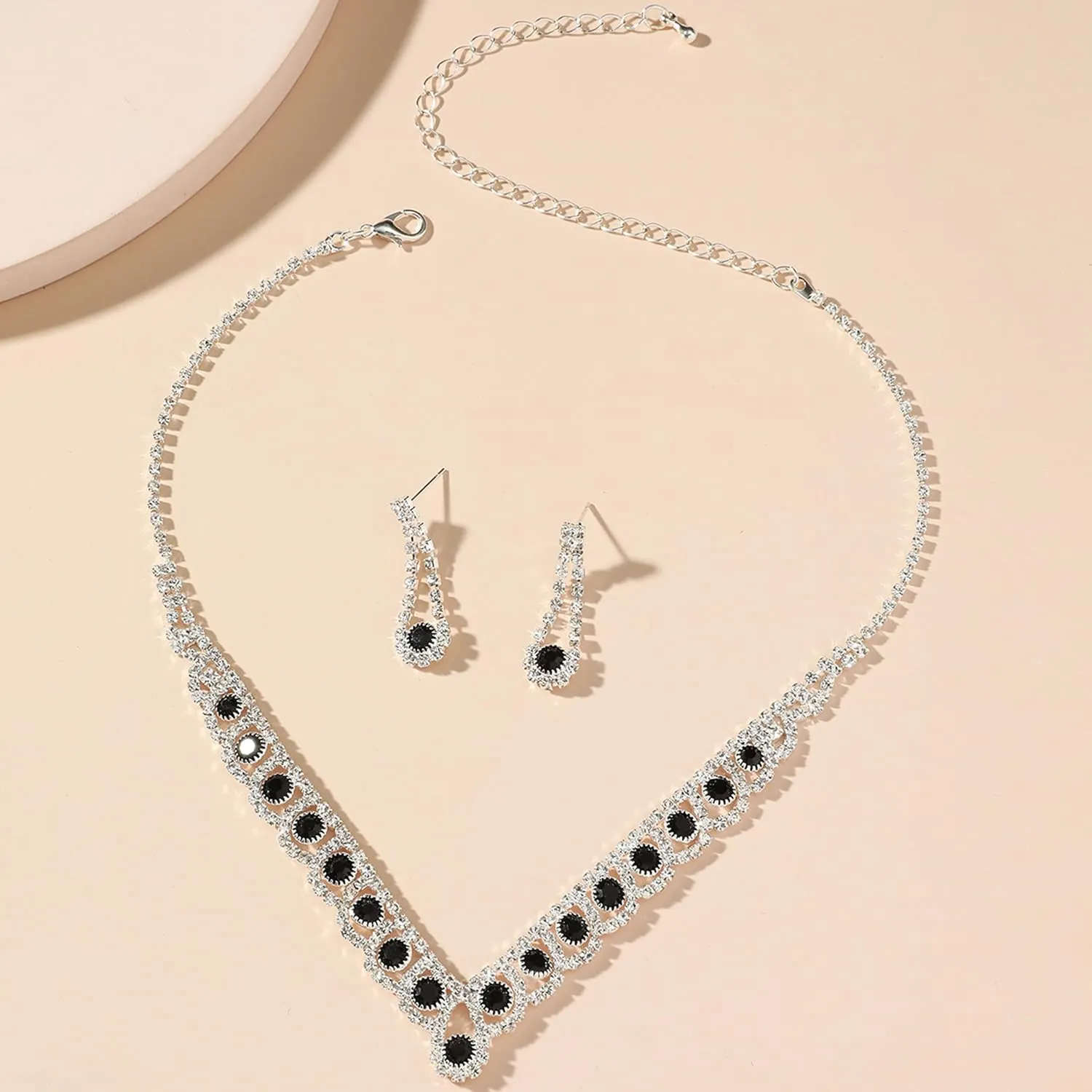 HUASAI Silver Jewelry Set Wedding Jewelry Sets for Brides Bridesmaid Crystal Necklace and Earrings Set Formal Prom Accessories for Wedding Day Costume Jewelry for Women