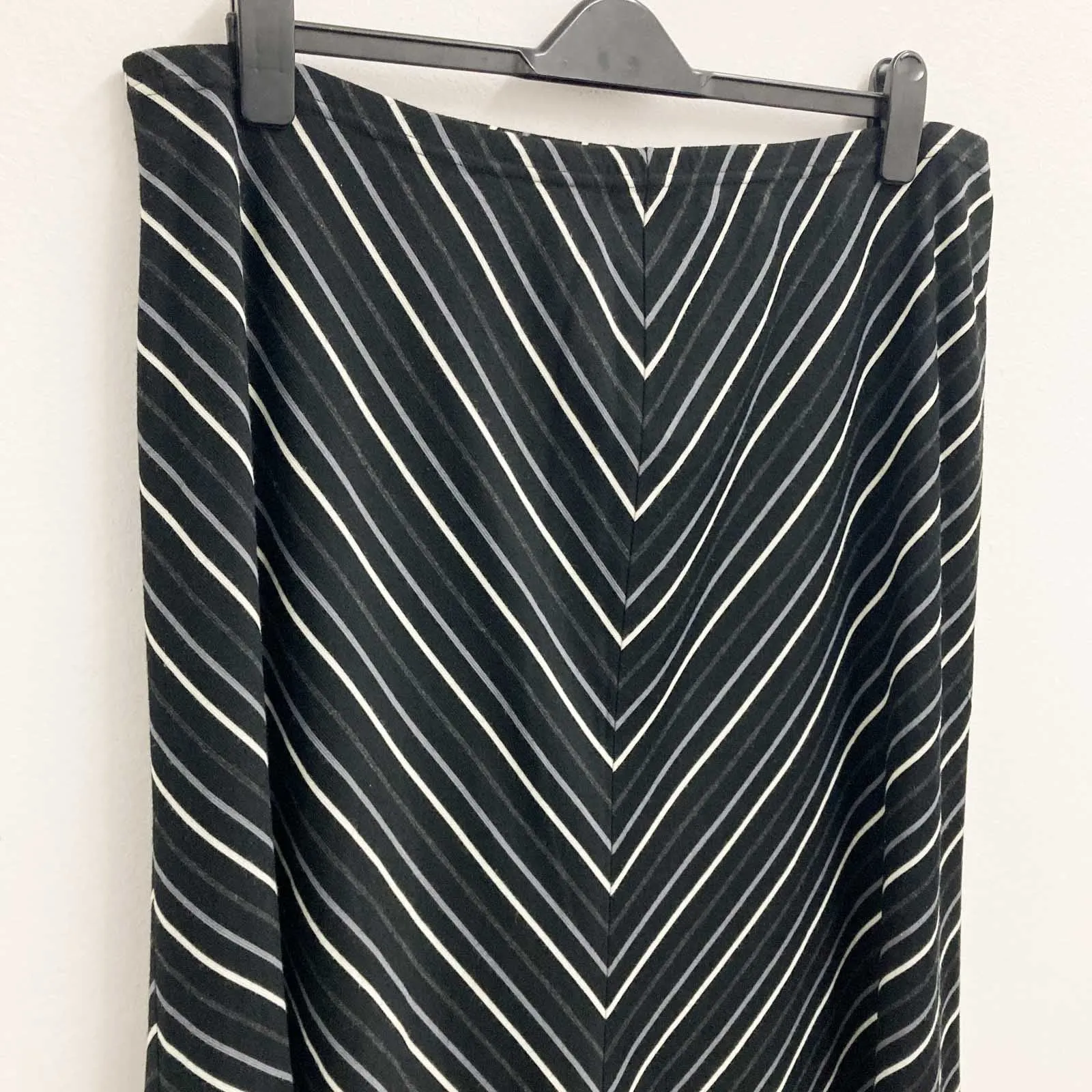 Littlewoods Skirt UK 22 Black Striped Stretch Jersey Midi