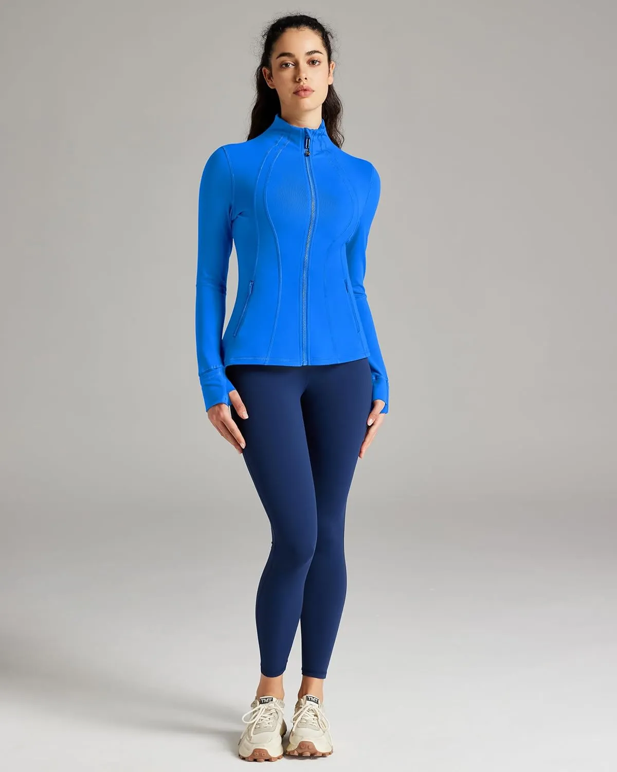 QUEENIEKE Women Athletic Jackets Cottony-Soft Full Zip Slim Fit Workout Running Jacket with Pockets 210503