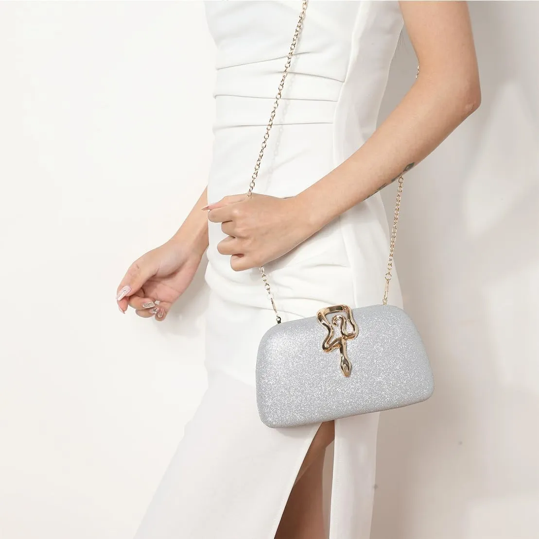 Straw Clutch Purses for Women Beach Vacation Purse Elegant Evening Bag for Parties, Weddings, and Formal Events