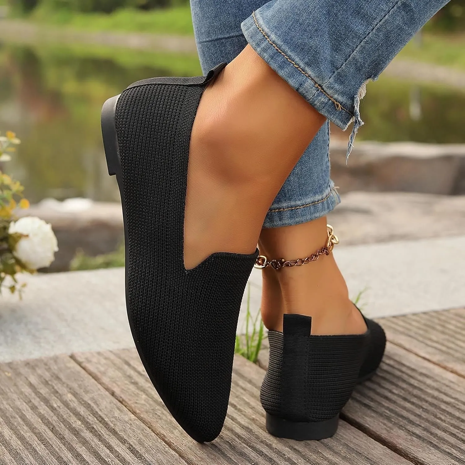 Women's Summer Flat Shoes Mesh Pointed Toe Solid Color Casual Shoes Lightweight Breathable Dressy Casual Shoes for Ladies